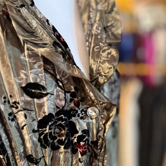 Dressbarn Blouse size L - Picture 2 of 5